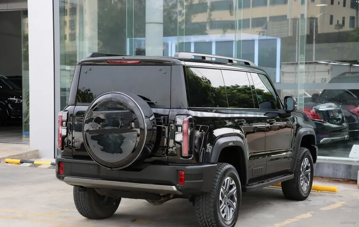 2024 Beijing BJ40 2.0T 245HP L4 8AT,autocango,china used car exporter,china ev exporter,chinese used car exporter,chinese used ev exporter
