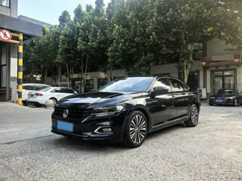 2019 VOLVO V40,autocango,china used car exporter,china ev exporter,chinese used car exporter,chinese used ev exporter