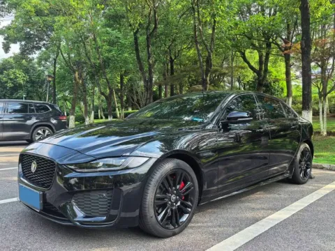 2025 JAGUAR XEL,autocango,china used car exporter,china ev exporter,chinese used car exporter,chinese used ev exporter