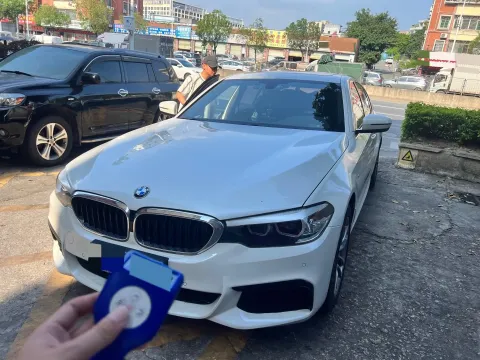 2020 BMW 5 SERIES,autocango,china used car exporter,china ev exporter,chinese used car exporter,chinese used ev exporter