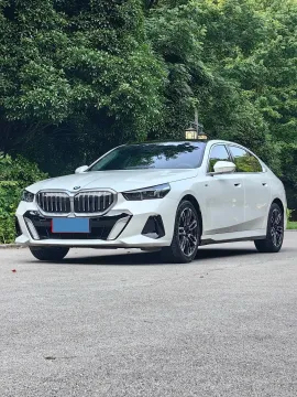 2024 BMW 5 SERIES,autocango,china used car exporter,china ev exporter,chinese used car exporter,chinese used ev exporter