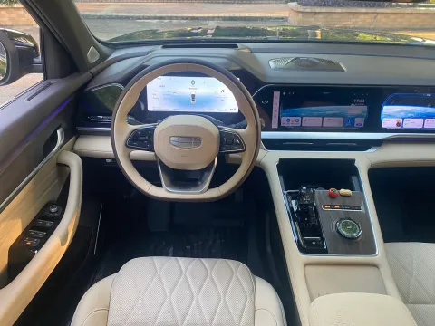 2025 Geely Monjaro 2.0T 238HP L4 8AT