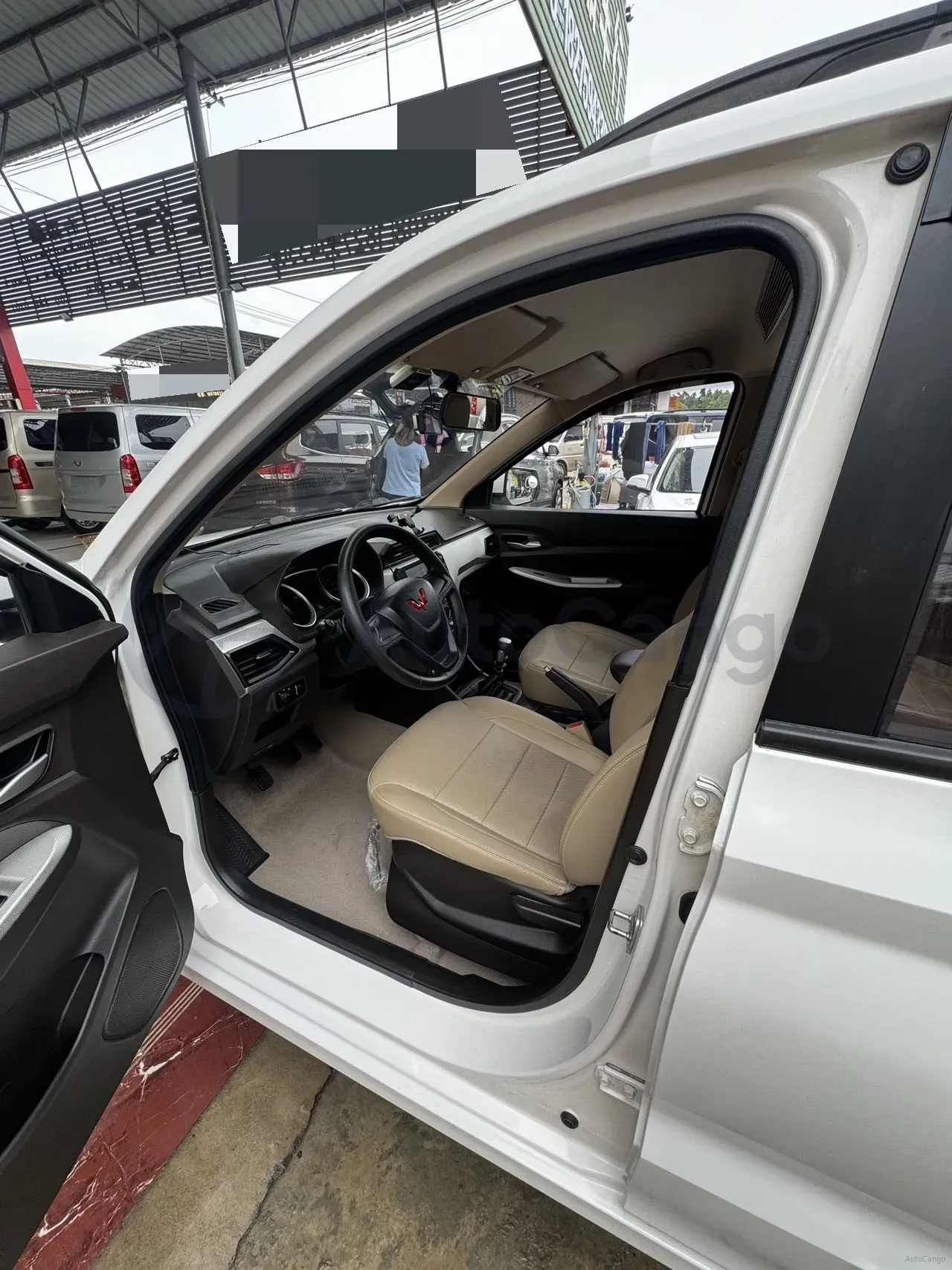 2021 WuLing HongGuang 1.5L 99HP L4 6MT,autocango,china used car exporter,china ev exporter,chinese used car exporter,chinese used ev exporter