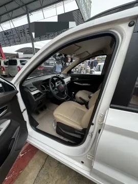 2021 WuLing HongGuang 1.5L 99HP L4 6MT