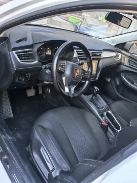 2020 Roewe i5 1.5L 120HP L4 CVT