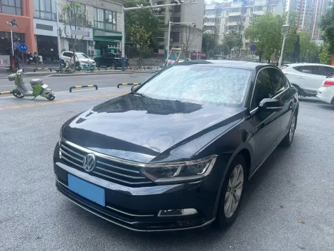 2018 VOLKSWAGEN MAGOTAN,autocango,china used car exporter,china ev exporter,chinese used car exporter,chinese used ev exporter