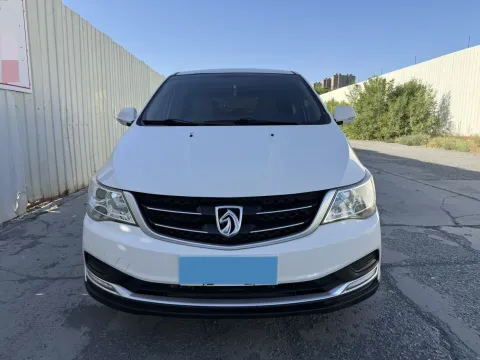 2019 BaoJun 730 1.5L 105HP L4 6MT,autocango,china used car exporter,china ev exporter,chinese used car exporter,chinese used ev exporter