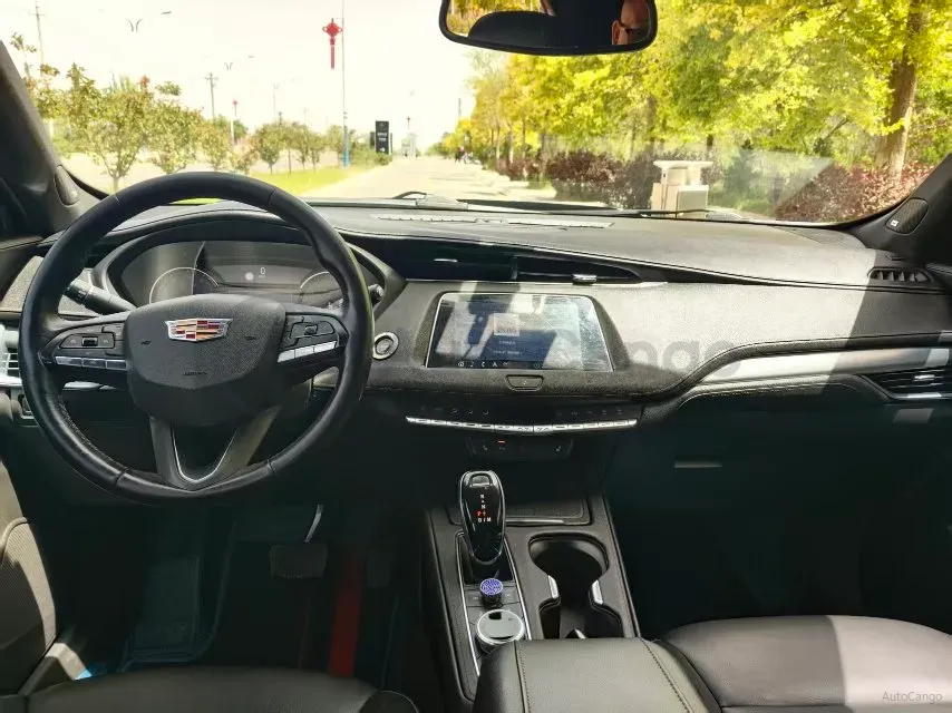 2020 Cadillac XT4 2.0T 237HP L4 9AT,autocango,china used car exporter,china ev exporter,chinese used car exporter,chinese used ev exporter