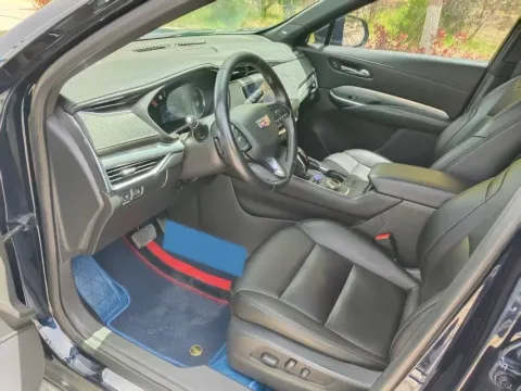2020 Cadillac XT4 2.0T 237HP L4 9AT