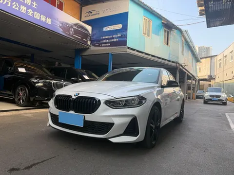 2022 BMW 1 SERIES,autocango,china used car exporter,china ev exporter,chinese used car exporter,chinese used ev exporter
