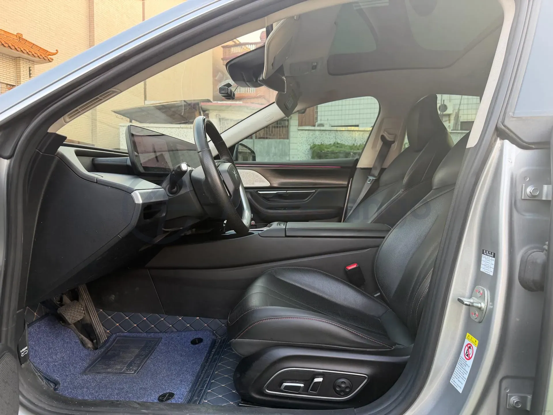 2020 DS 7 1.6T 215HP L4 8AT,autocango,china used car exporter,china ev exporter,chinese used car exporter,chinese used ev exporter