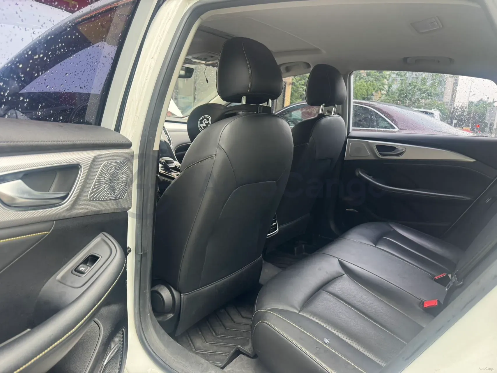 2021 Roewe i6 MAX 1.5T 169HP L4 AMT PHEV,autocango,china used car exporter,china ev exporter,chinese used car exporter,chinese used ev exporter