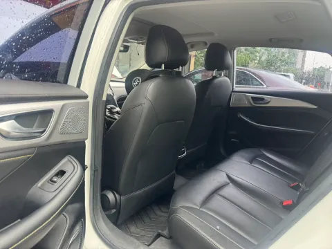 2021 Roewe i6 MAX 1.5T 169HP L4 AMT PHEV