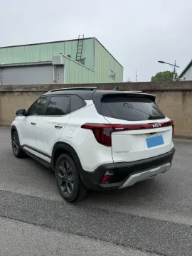 2023 Kia Seltos 1.5L 115HP L4 CVT
