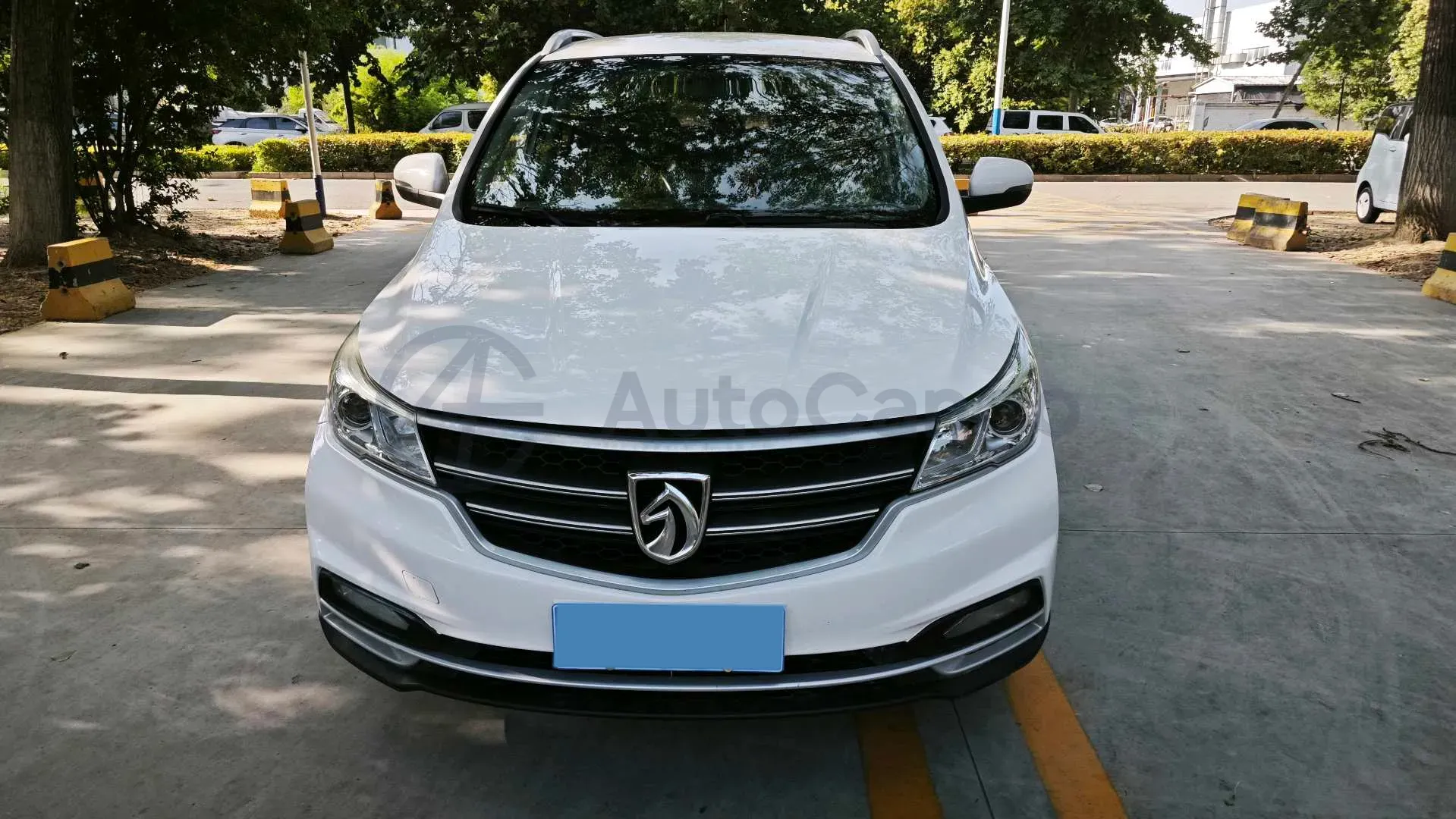 2019 BaoJun 730 1.5L 105HP L4 6MT,autocango,china used car exporter,china ev exporter,chinese used car exporter,chinese used ev exporter