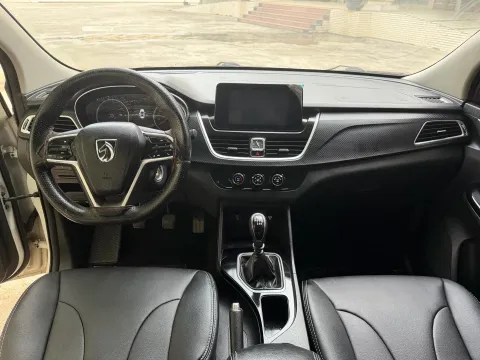 2019 BaoJun 730 1.5L 105HP L4 6MT,autocango,china used car exporter,china ev exporter,chinese used car exporter,chinese used ev exporter