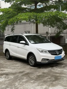 2019 BaoJun 730 1.5L 105HP L4 6MT,autocango,china used car exporter,china ev exporter,chinese used car exporter,chinese used ev exporter