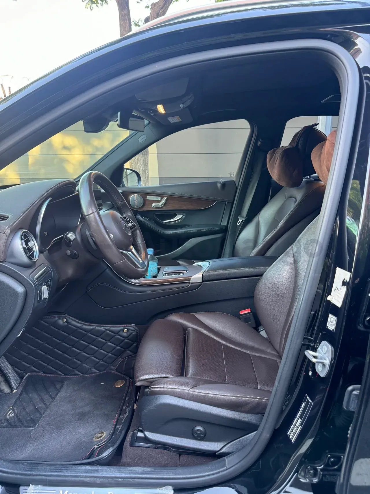 2021 Mercedes-Benz GLC Class 2.0T 258HP L4 9AT,autocango,china used car exporter,china ev exporter,chinese used car exporter,chinese used ev exporter