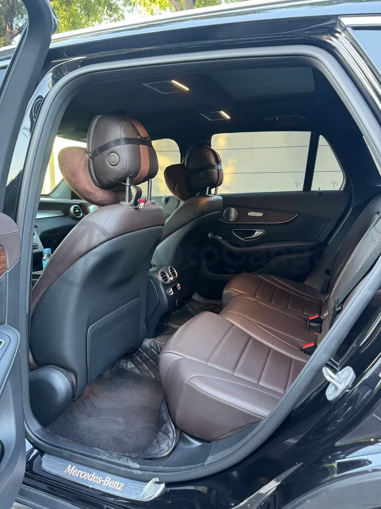 2021 Mercedes-Benz GLC Class 2.0T 258HP L4 9AT,autocango,china used car exporter,china ev exporter,chinese used car exporter,chinese used ev exporter