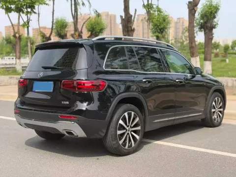 2025 Mercedes-Benz GLB Class 2.0T 190HP L4 8DCT