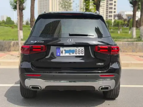 2025 Mercedes-Benz GLB Class 2.0T 190HP L4 8DCT