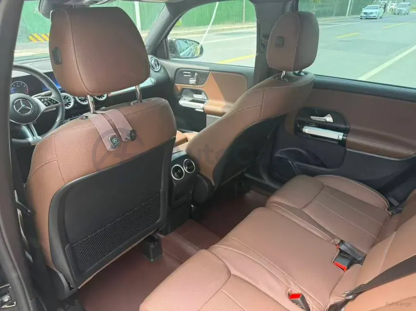 2025 Mercedes-Benz GLB Class 2.0T 190HP L4 8DCT,autocango,china used car exporter,china ev exporter,chinese used car exporter,chinese used ev exporter