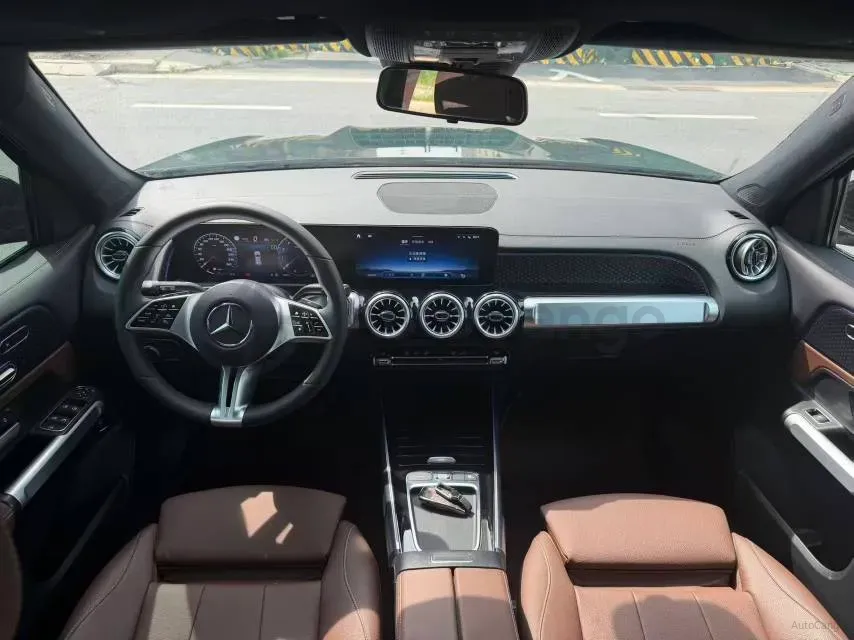 2025 Mercedes-Benz GLB Class 2.0T 190HP L4 8DCT,autocango,china used car exporter,china ev exporter,chinese used car exporter,chinese used ev exporter