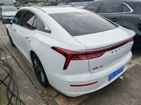 2023 Bestune B70 1.5T 169HP L4 7DCT