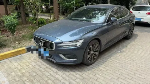 2021 VOLVO S60,autocango,china used car exporter,china ev exporter,chinese used car exporter,chinese used ev exporter