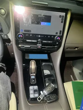2024 Toyota Vellfire 2.5L 190HP L4 E-CVT Hybrid,autocango,china used car exporter,china ev exporter,chinese used car exporter,chinese used ev exporter