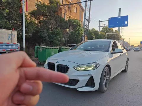 2021 BMW 1 SERIES,autocango,china used car exporter,china ev exporter,chinese used car exporter,chinese used ev exporter
