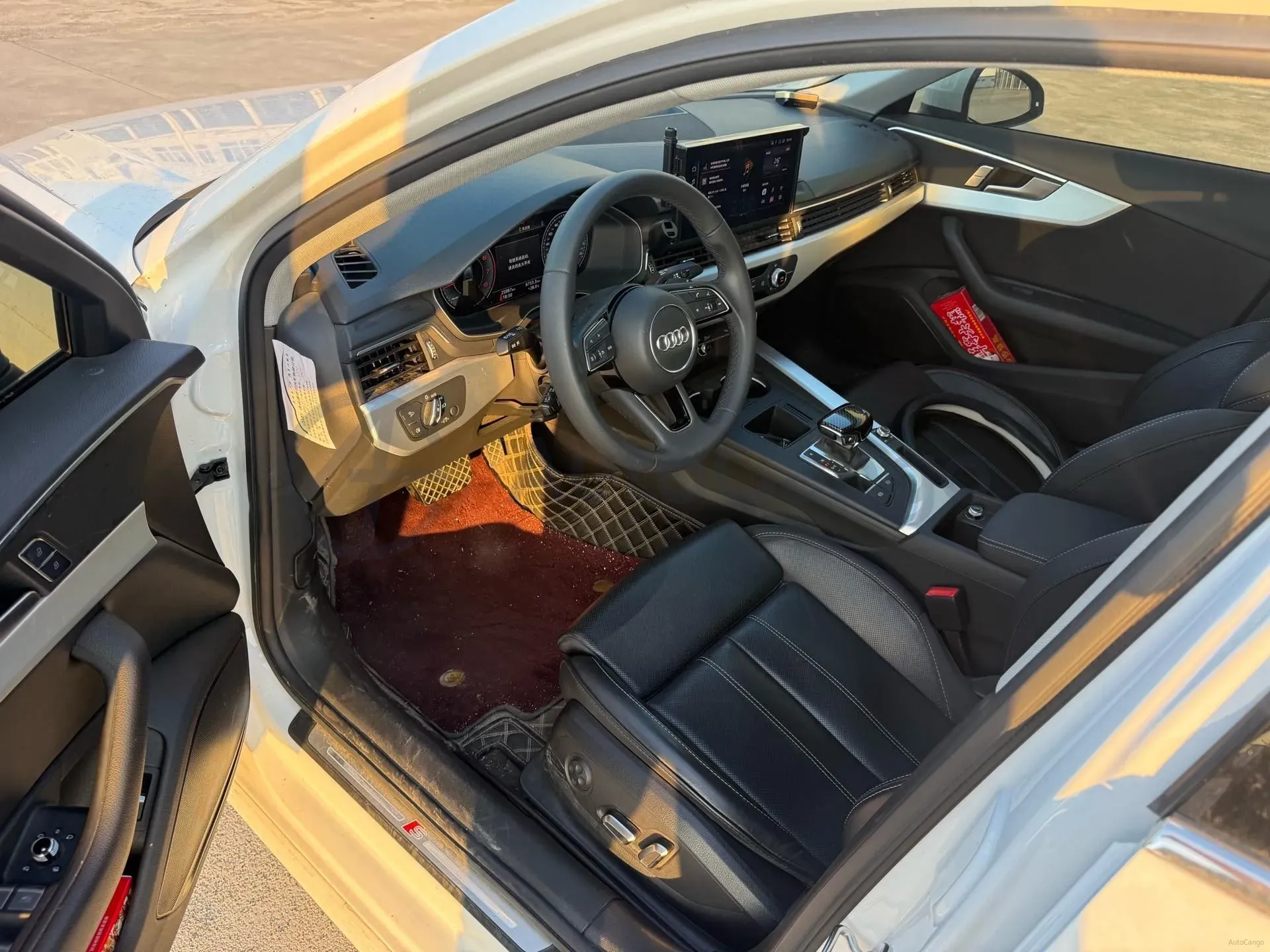 2024 Audi A4L 2.0T 190HP L4 7DCT,autocango,china used car exporter,china ev exporter,chinese used car exporter,chinese used ev exporter