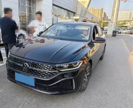 2024 VOLKSWAGEN LAVIDA,autocango,china used car exporter,china ev exporter,chinese used car exporter,chinese used ev exporter