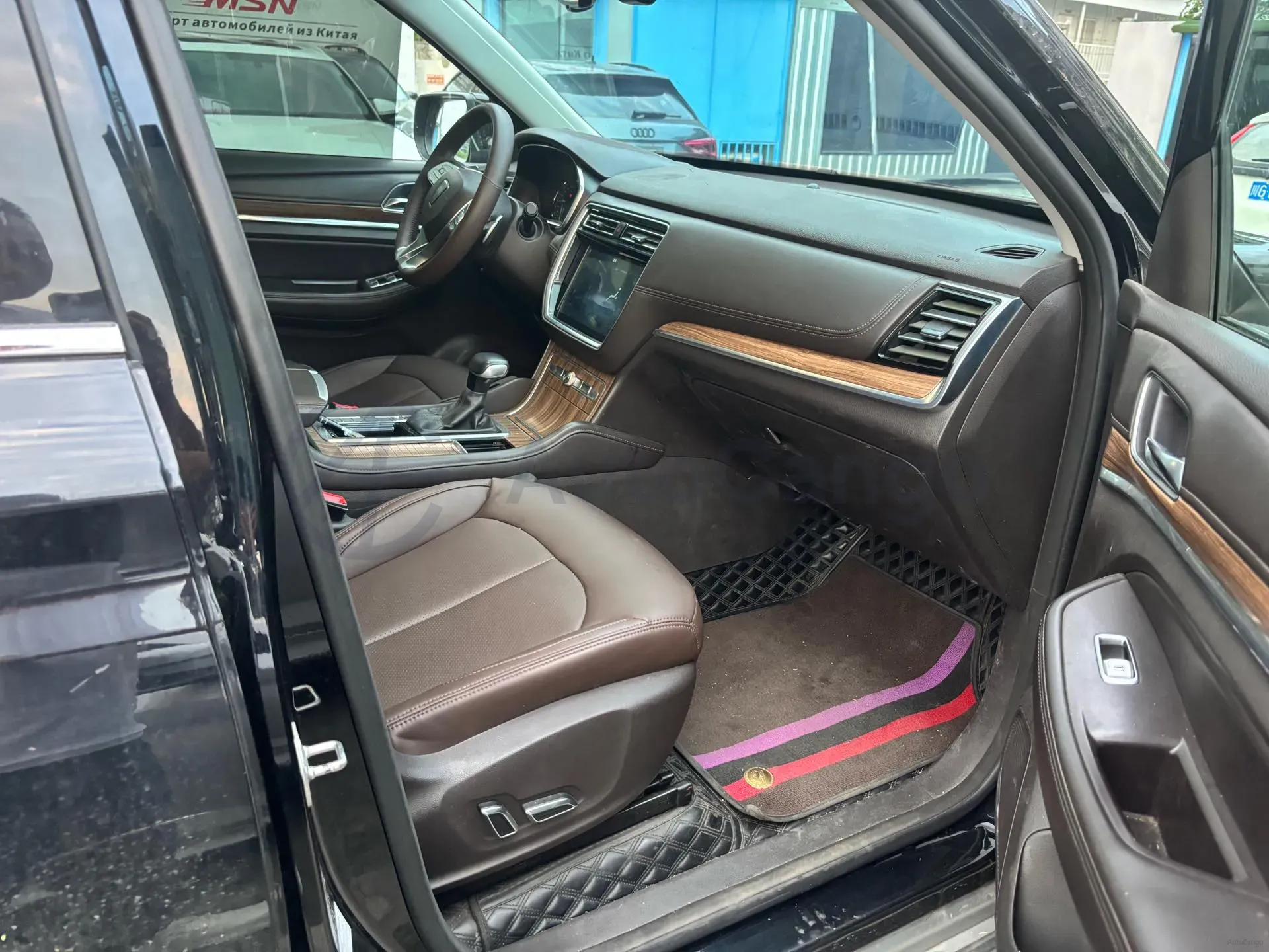 2019 Roewe RX8 2.0T 222HP L4 6AT,autocango,china used car exporter,china ev exporter,chinese used car exporter,chinese used ev exporter