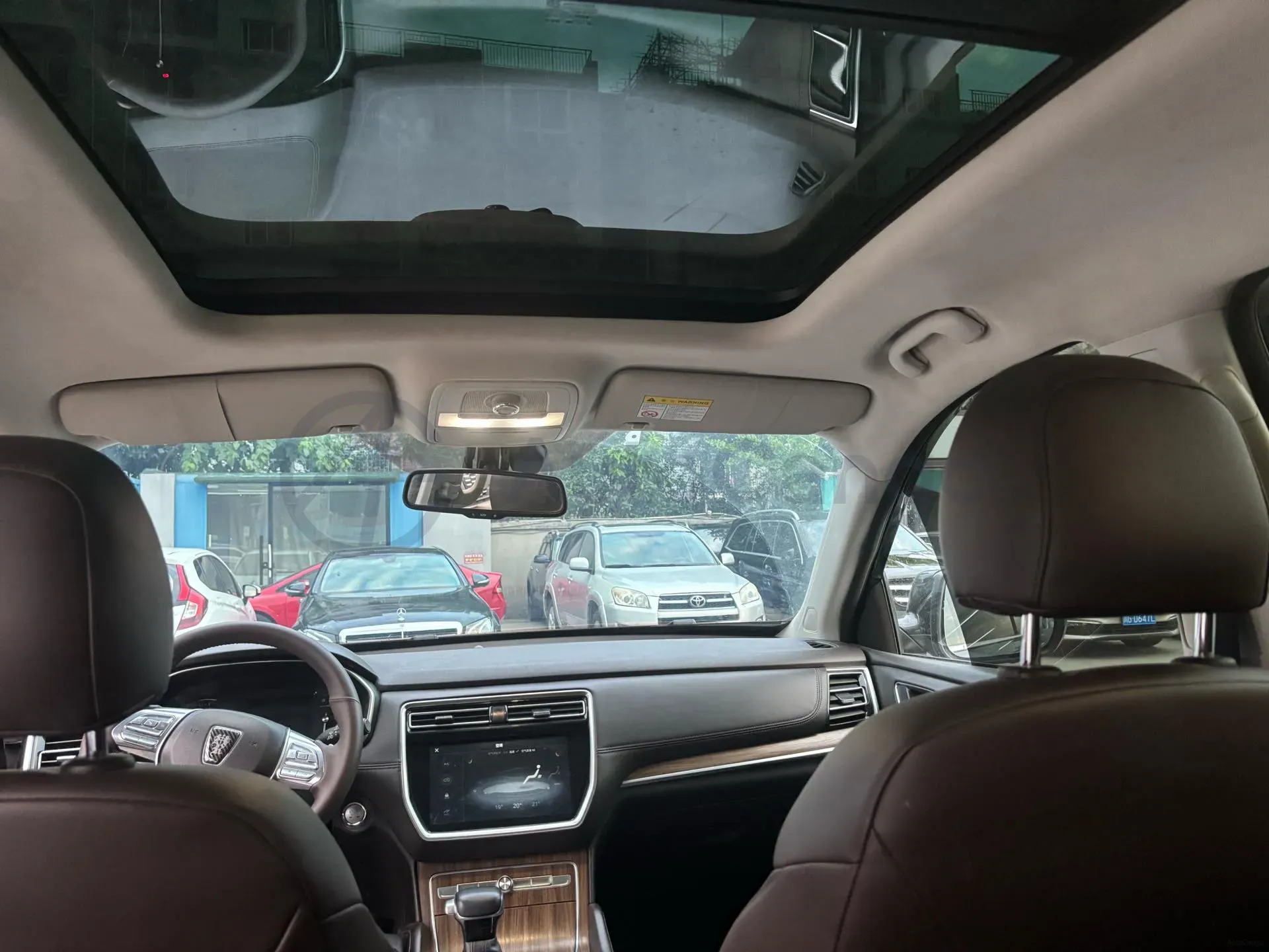 2019 Roewe RX8 2.0T 222HP L4 6AT,autocango,china used car exporter,china ev exporter,chinese used car exporter,chinese used ev exporter