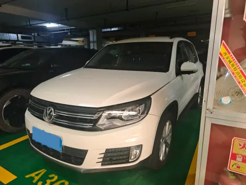 2016 VOLKSWAGEN TOURAN,autocango,china used car exporter,china ev exporter,chinese used car exporter,chinese used ev exporter