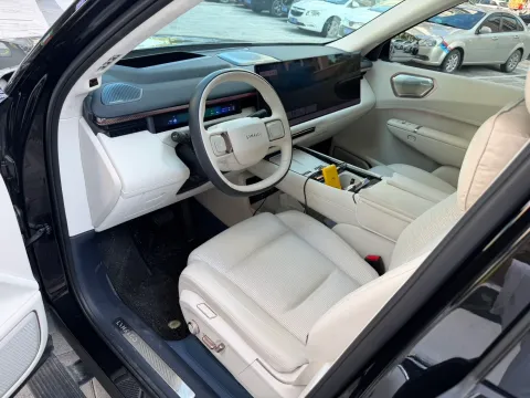 2025 LYNK&CO 900 1.5T 190HP L4 3DHT PHEV 43.3KWH