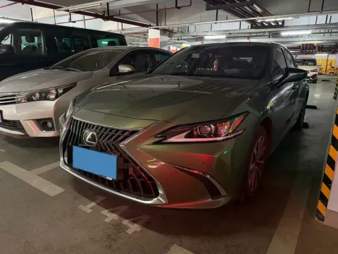 2023 LEXUS ES,autocango,china used car exporter,china ev exporter,chinese used car exporter,chinese used ev exporter