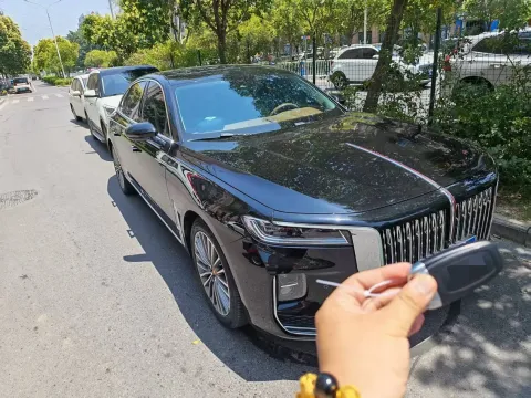 2022 HongQi H9 2.0T 252HP L4 7DCT