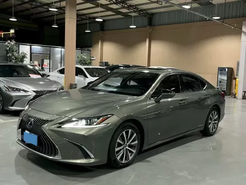 2018 LEXUS ES,autocango,china used car exporter,china ev exporter,chinese used car exporter,chinese used ev exporter