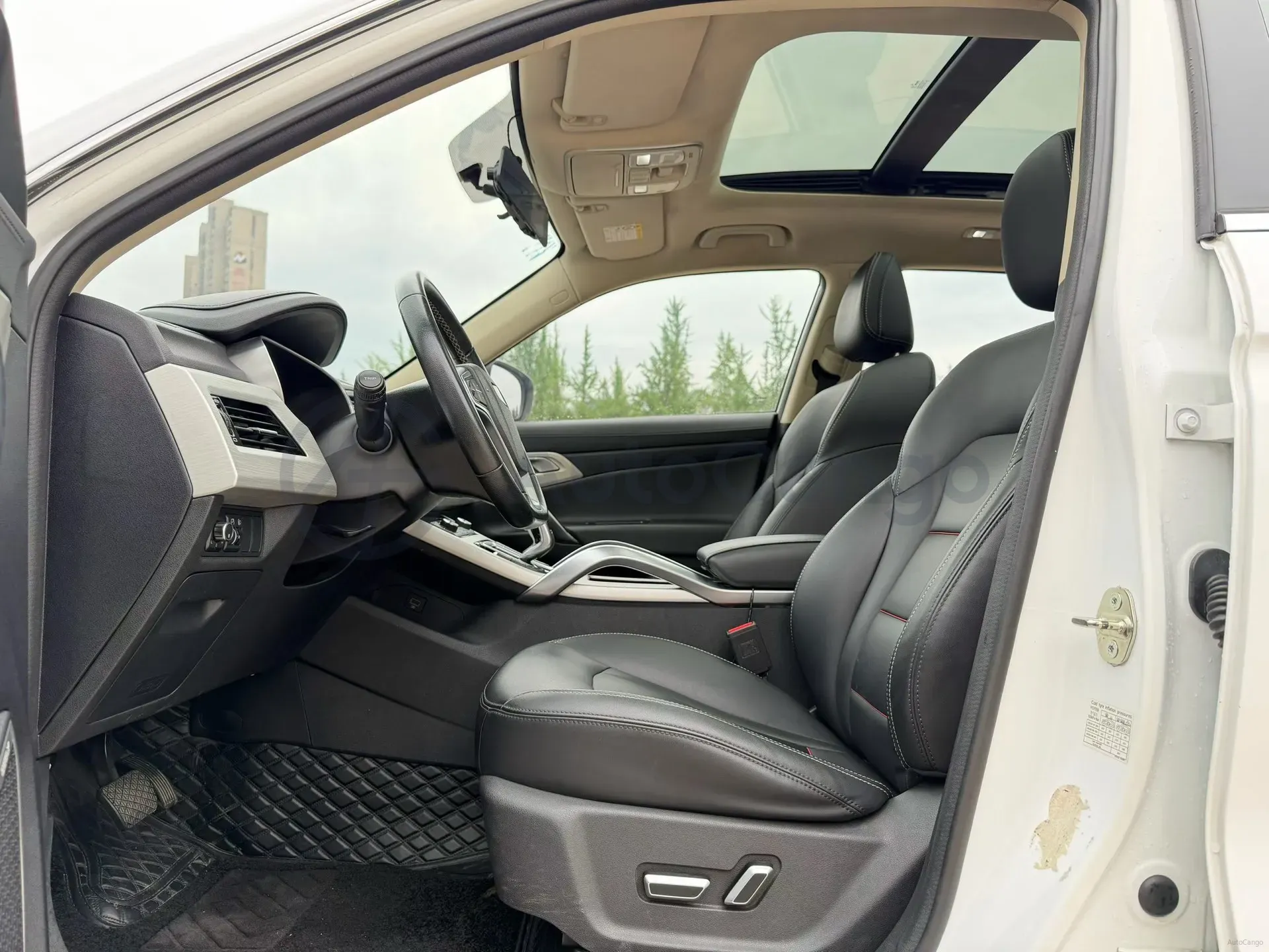 2020 Roewe i6 1.5T 169HP L4 7DCT,autocango,china used car exporter,china ev exporter,chinese used car exporter,chinese used ev exporter