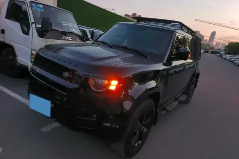 2023 LAND ROVER DEFENDER,autocango,china used car exporter,china ev exporter,chinese used car exporter,chinese used ev exporter