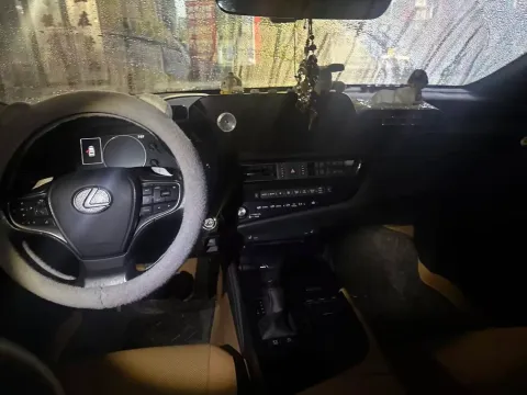 2020 Lexus ES 2.0L 173HP L4 CVT