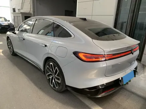 2025 BaoJun XiangJing BEV
