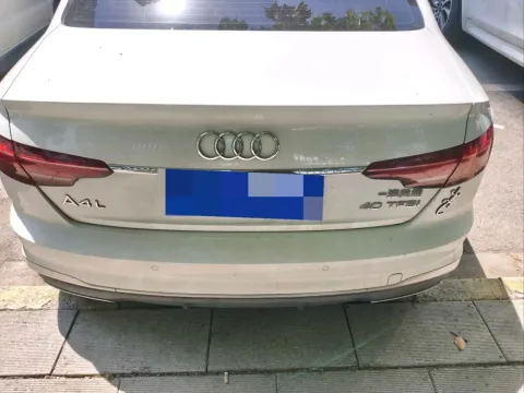 2022 Audi A4L 2.0T 190HP L4 7DCT