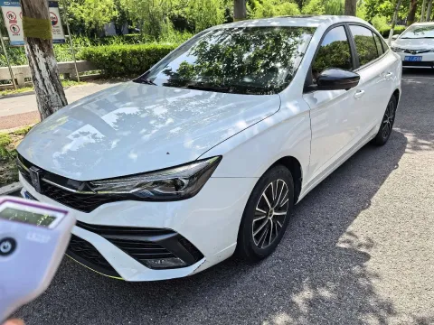 2021 ROEWE I5,autocango,china used car exporter,china ev exporter,chinese used car exporter,chinese used ev exporter