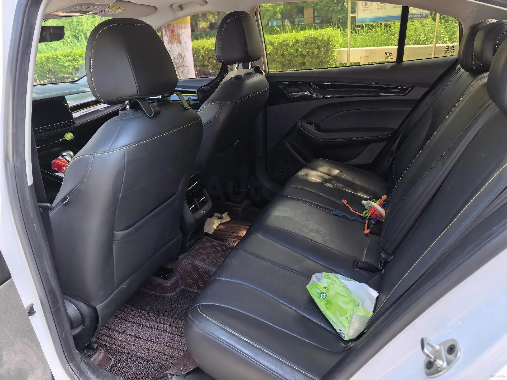 2021 Roewe i5 1.5L 120HP L4 CVT,autocango,china used car exporter,china ev exporter,chinese used car exporter,chinese used ev exporter
