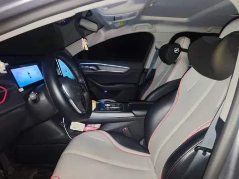 2022 Roewe RX5 MAX 1.5T 181HP L4 6AT,autocango,china used car exporter,china ev exporter,chinese used car exporter,chinese used ev exporter