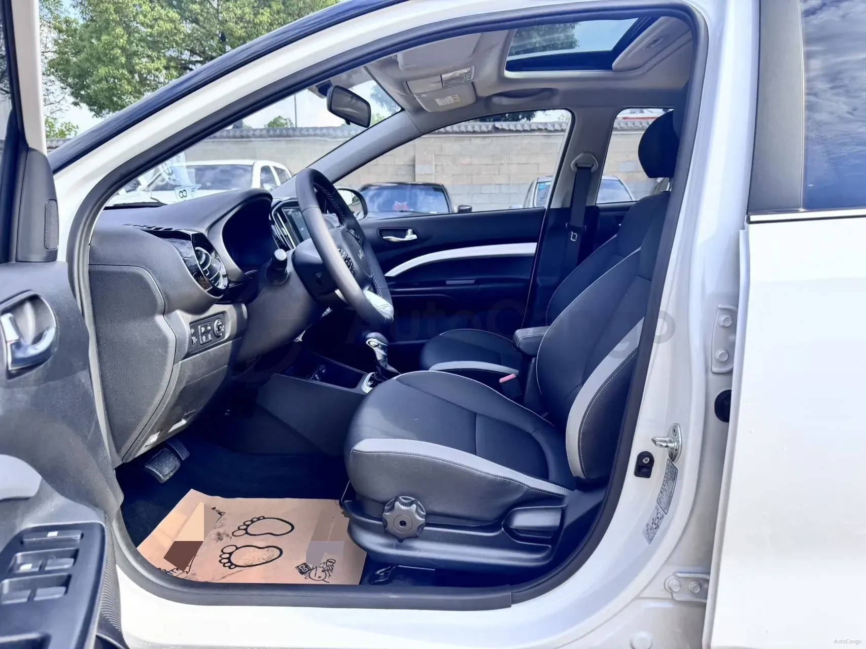 2021 Kia KX1 1.4L 100HP L4 CVT,autocango,china used car exporter,china ev exporter,chinese used car exporter,chinese used ev exporter