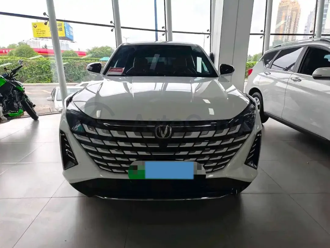 2024 ChangAn UNI-Z 1.5L 98HP L4 E-CVT PHEV 18.4KWH,autocango,china used car exporter,china ev exporter,chinese used car exporter,chinese used ev exporter